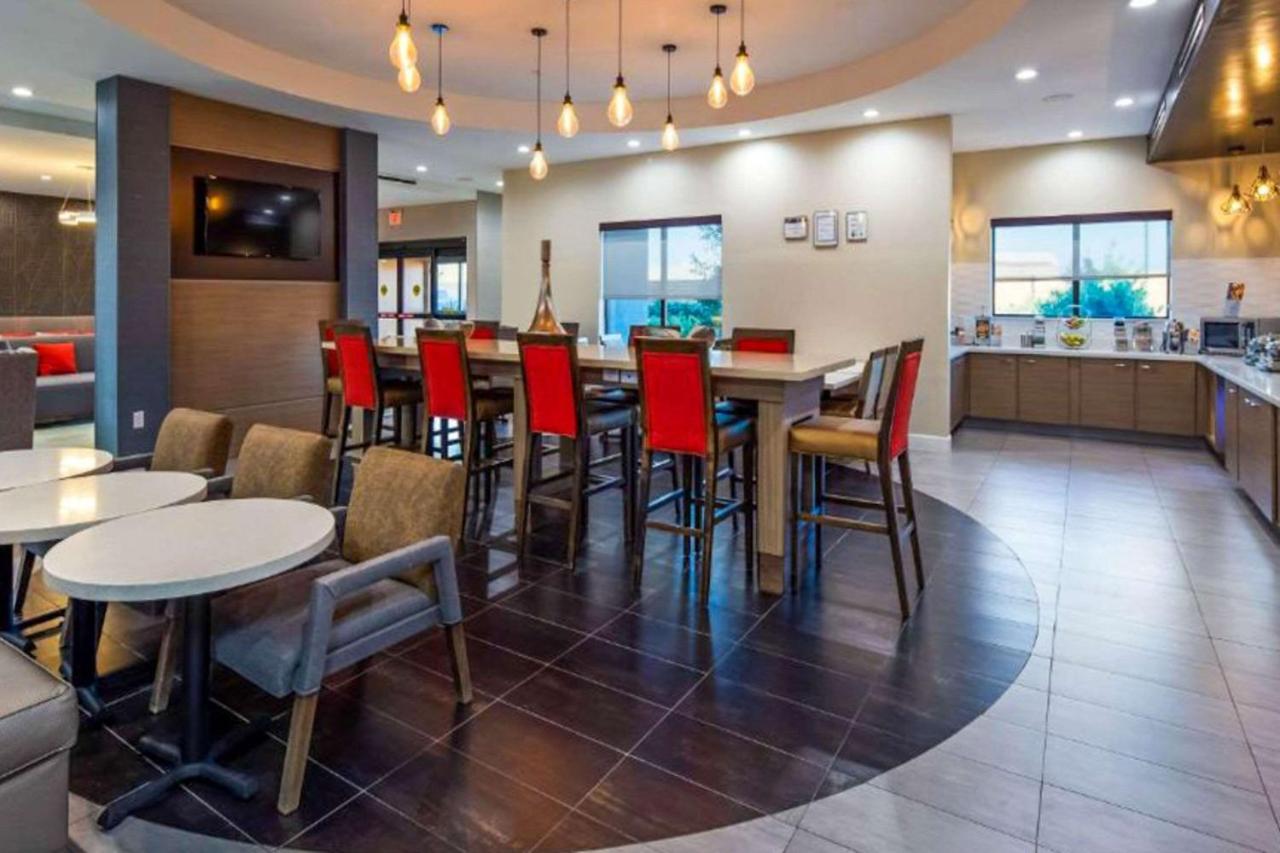 Comfort Inn & Suites Houston I-45 North - Iah Aldine Eksteriør billede