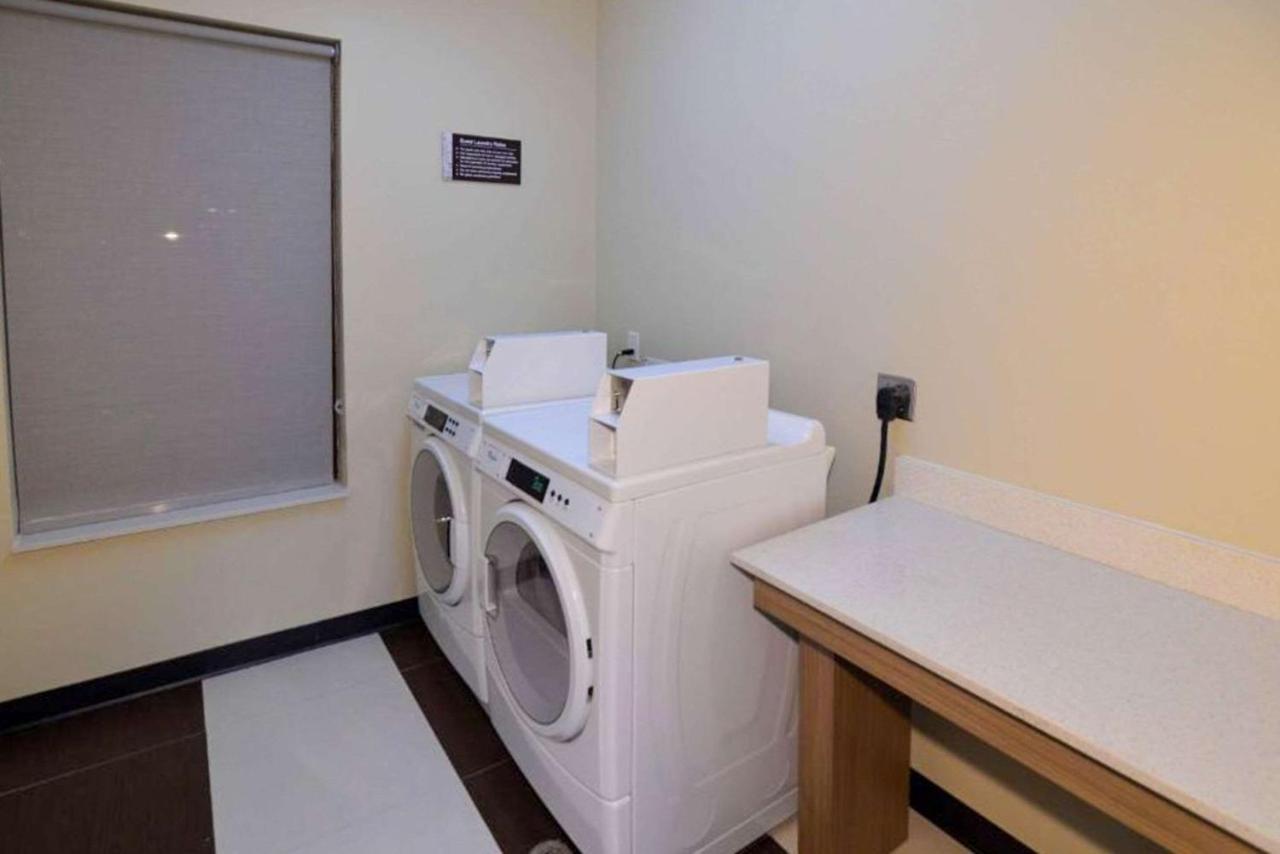 Comfort Inn & Suites Houston I-45 North - Iah Aldine Eksteriør billede